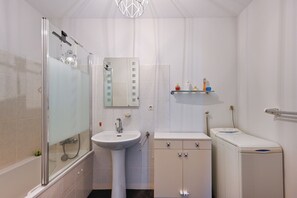 Hair dryer, towels