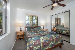 House, Multiple Beds, Patio, Mountain View (Yosemite Aviary and Quail)