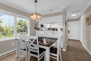 Dining - Beachfront Dream! Ideal Corner Unit, Patio, Direct Beach Access, Communal Pool - 12A Mariner's Walk (Isle Of Palms)