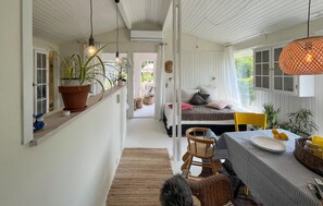 3 bedrooms, iron/ironing board
