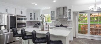 Modern and Spacious 4-bedroom house close to DC and National Harbor