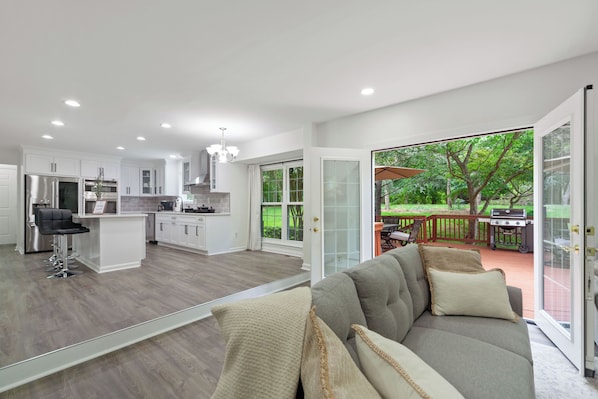 Interior - Modern and Spacious 4-bedroom house close to DC and National Harbor (Fort Washington)