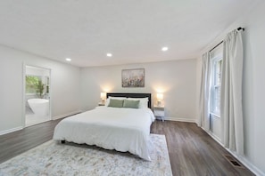 4 habitaciones, tabla de planchar con plancha y wifi gratis