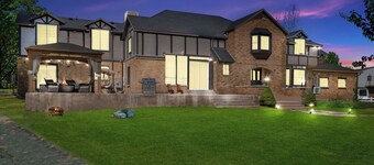 Luxurious Mansion w Orchard & Double Pickleball & Spa