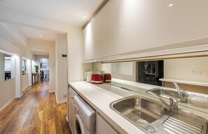 Fridge, oven, stovetop, dishwasher