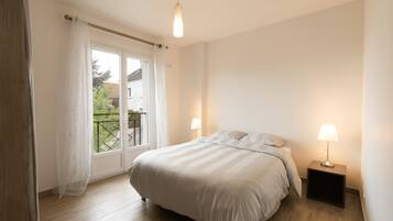 4 chambres, fer et planche Ă repasser, Wi-Fi, draps fournis