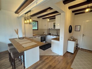 Oven, stovetop, dishwasher