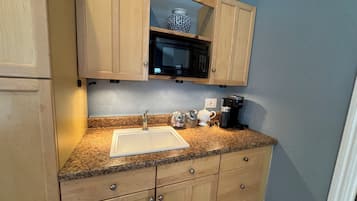 Fridge, microwave, coffee/tea maker, electric kettle