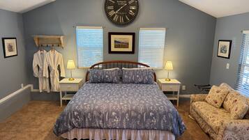 1 bedroom, desk, iron/ironing board, WiFi (free)