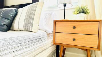 2 bedrooms, iron/ironing board, travel crib, WiFi (free)