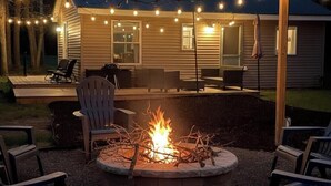 Terrace/patio - Hideaway Cabin. Relax and Enjoy (Manistee)