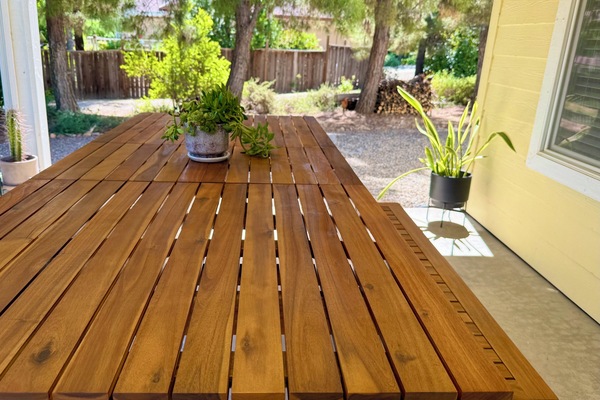 Outdoor dining