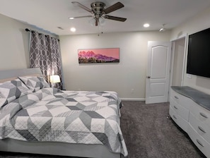 3 quartos, ferros/tábuas de passar roupa, Wi-Fi, roupa de cama