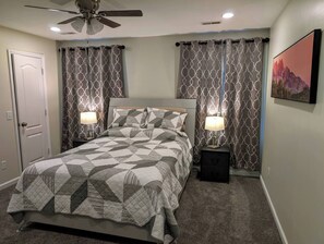 3 habitaciones, tabla de planchar con plancha, wifi y ropa de cama 