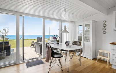 Awesome home in Tranekær with WiFi