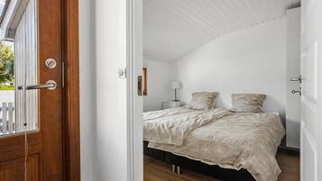 2 bedrooms, WiFi (free)