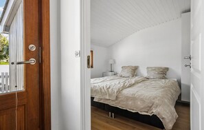 2 bedrooms, free WiFi