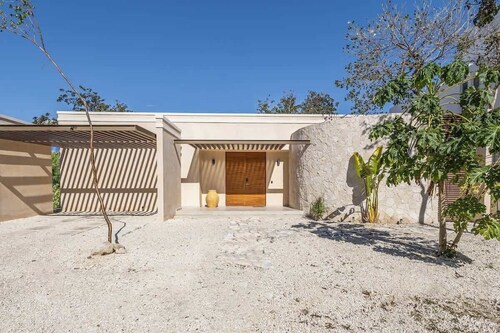 2 villas in XpuHa: 7 bedrooms & Beach Club access