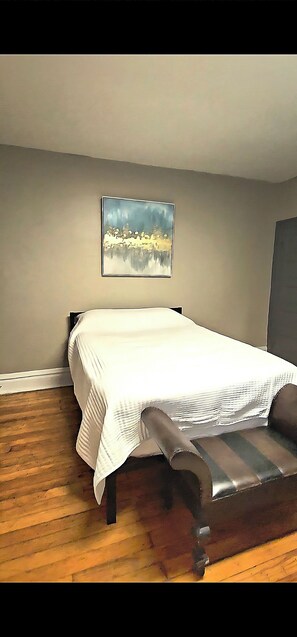 1 chambre, fer et planche à repasser, Wi-Fi gratuit, draps fournis