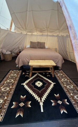 1 bedroom, internet, bed sheets