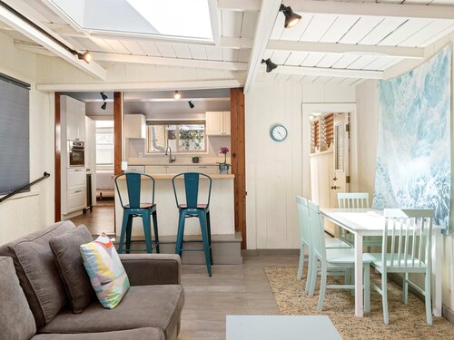 Cottage at the Point For 4!