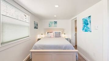 House, Multiple Beds, Patio (Cottage at the Point) | 2 bedrooms, free WiFi