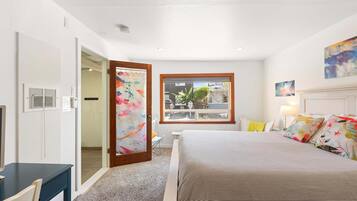 House, Multiple Beds, Patio (Cottage at the Point) | 2 bedrooms, free WiFi