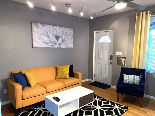 Charming 1-bedroom apartment with WiFi, AC in marvelous Cincinnati