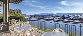FIREWORKS, LAKE ACCESS, BOAT MOORING OPTION - 3-bedroom unit Lake Coeur d'Alene