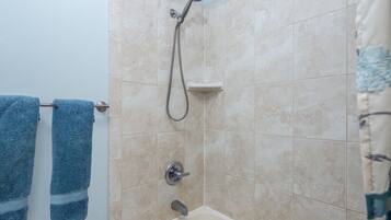 Condo, 1 Queen Bed with Sofa bed (Fairway Terrace#H208) | Bathroom