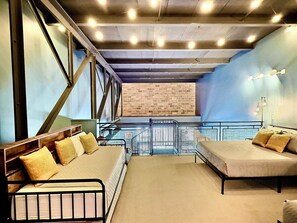 3 camere, ferro/asse da stiro, Wi-Fi gratuito