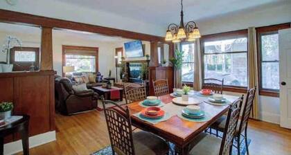 Comfortable Getaway/Family Fun/Business Executive