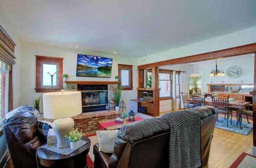 Comfortable Getaway/Family Fun/Business Executive