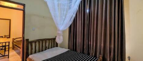 1 bedroom, iron/ironing board, WiFi