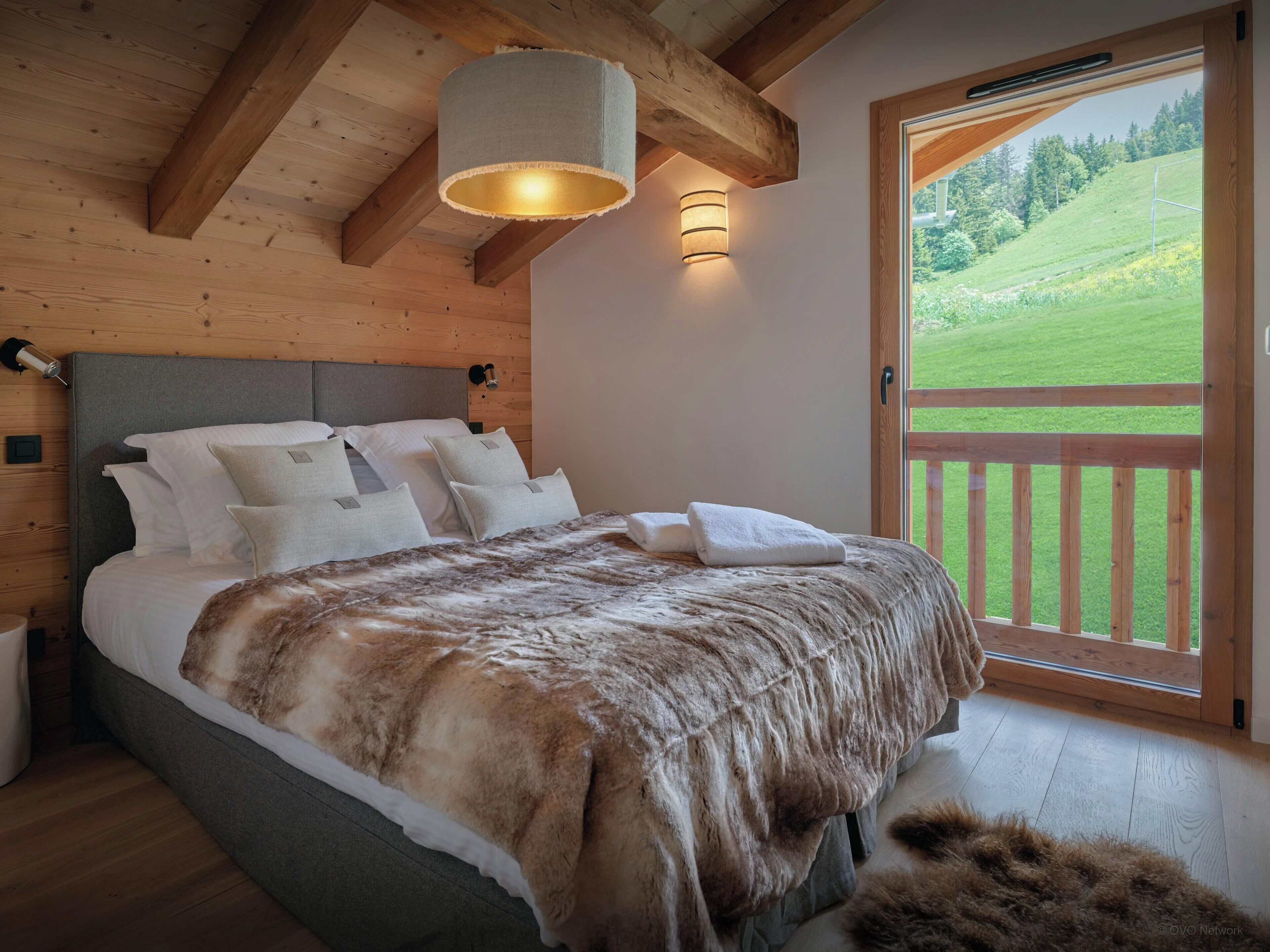 3 chambres, fer et planche à repasser, Wi-Fi, draps fournis