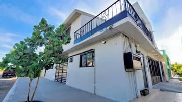 City House | Blackout drapes, iron/ironing board, free WiFi