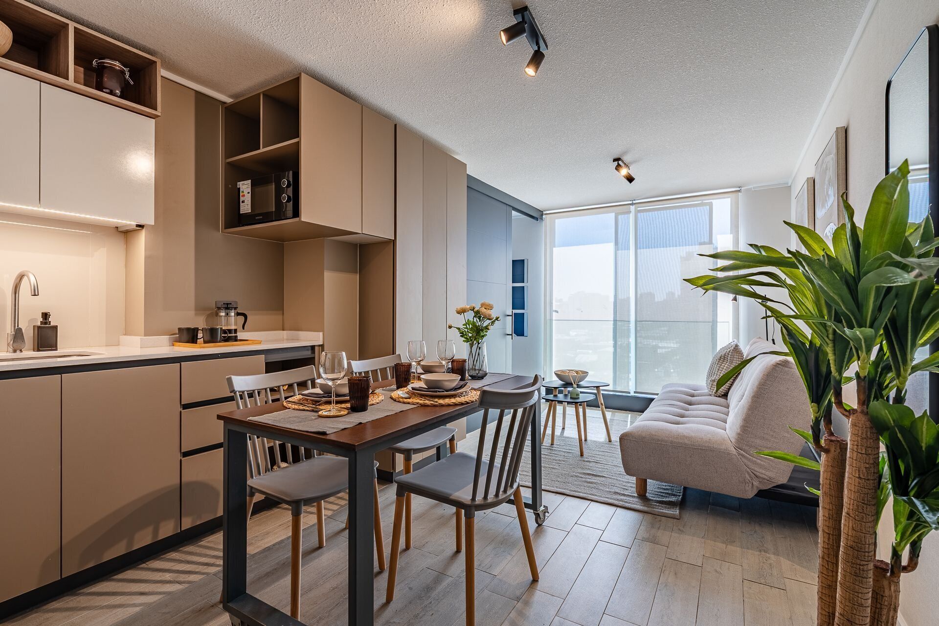 Apartamento superior, 1 cama doble con sofá cama, vistas a la ciudad | Interior