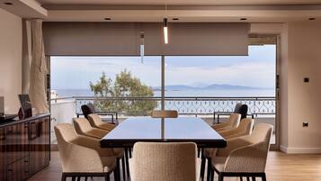 Luxury Penthouse, Sea View | In-room dining