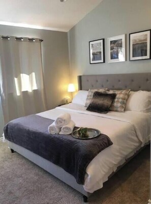 2 bedrooms, iron/ironing board, WiFi