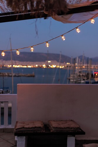 Seaside Grey Pearl Villa 
Sea Views, Ideal for Artists & Dreamers