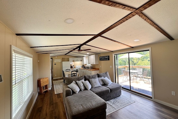 Den Area