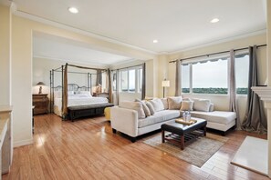 5 Schlafzimmer, Bügeleisen/Bügelbrett, WLAN, Bettwäsche