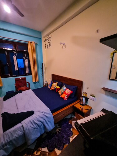 Welcome to the bagpackers hostel in the lap of himalayas at Rawscape in kausani