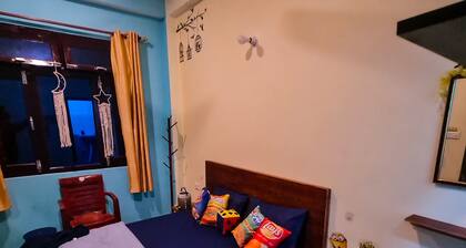 Welcome to the bagpackers hostel in the lap of himalayas at Rawscape in kausani