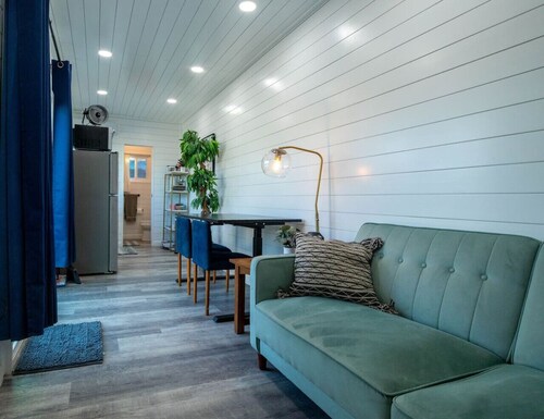 Container-Home 15 mins from FWTX | Pets Welcome