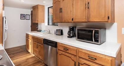 Yosemite Aviary - Bird's Eye View! Awesome Upper Unit!