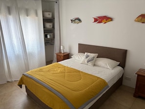 1 bedroom, iron/ironing board, free WiFi, bed sheets