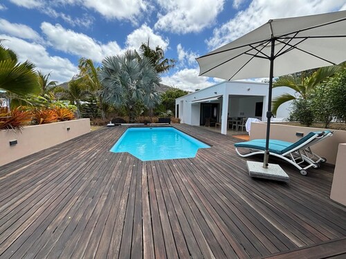 Charming house in a green setting 10 minutes from the beach!