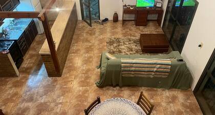Casa Vivienda Familiar Ituzaingo Centro Parque Jardin Departamento Completo