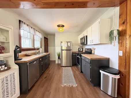 Microwave, oven, stovetop, dishwasher. The Lofty Maple- Charming 3 bedroom home with kid friendly space in the loft.